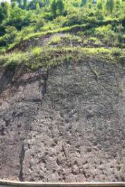 玉龙雪山发生山体岩石崩塌 官方通报：不属于旅游区范围